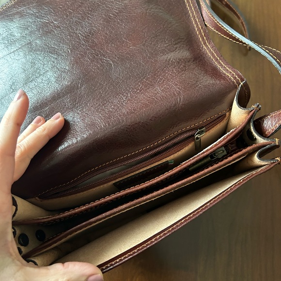 Leather crossbody - saddle bag style from ITL. Never used - Picture 4 of 14